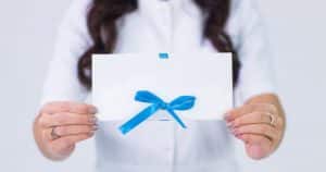 7 Thoughtful Gifts For a Widow and Their Family