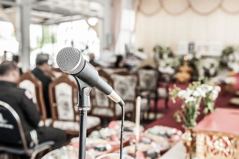 microphone for funeral announcements