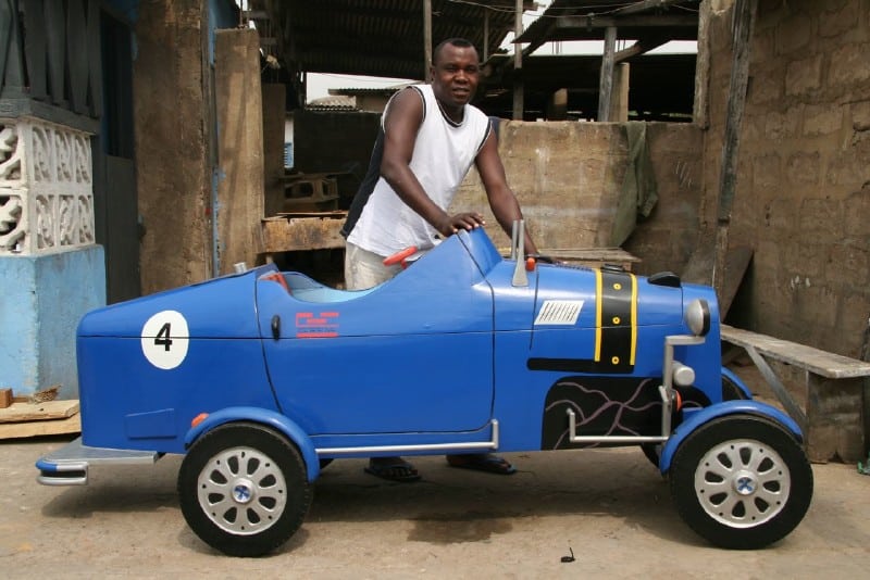 Personalized Coffins – Ghana